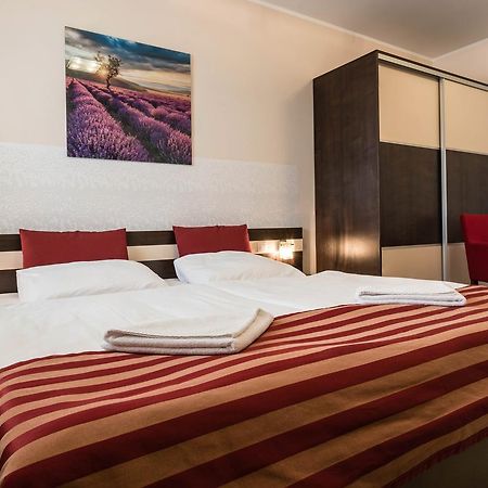Apartman Mirka - Hotel Luka Besenova Exterior foto